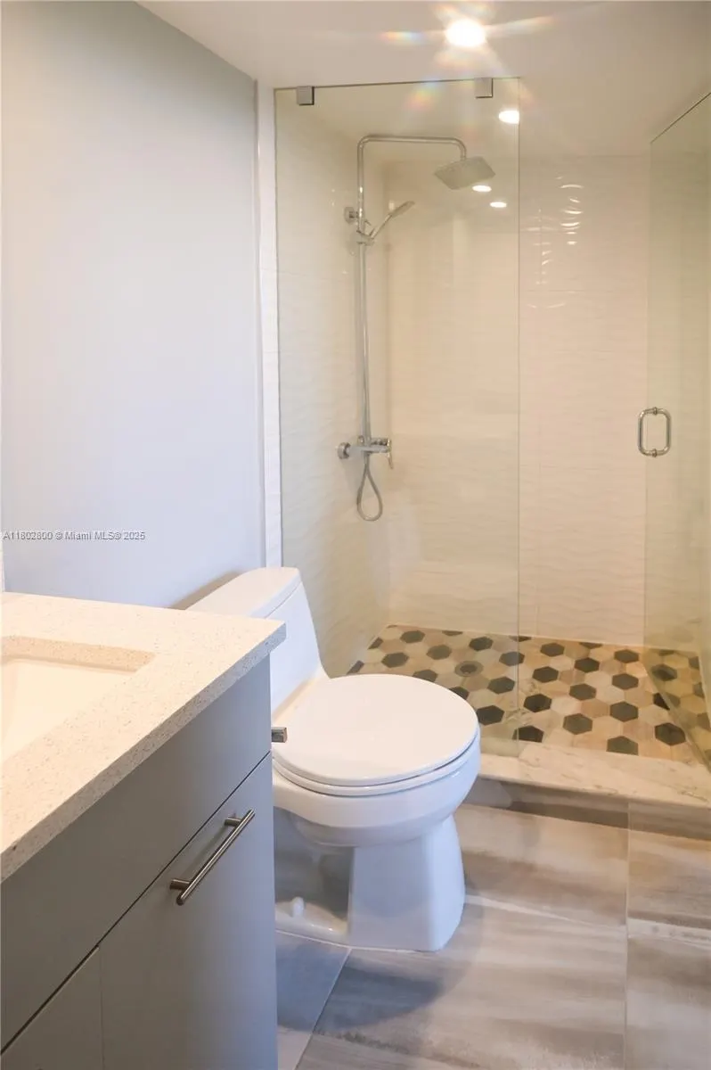 401 SE 3rd St, #403