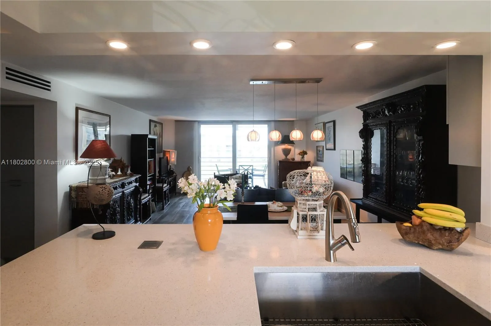401 SE 3rd St, #403