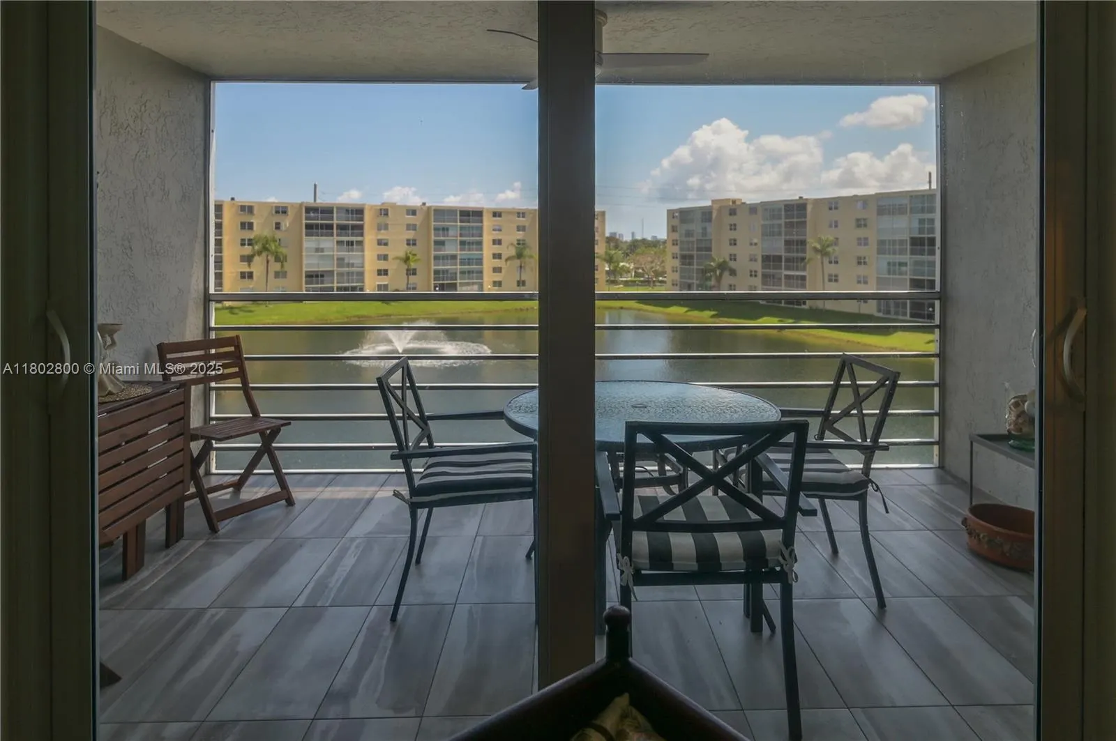 401 SE 3rd St, #403