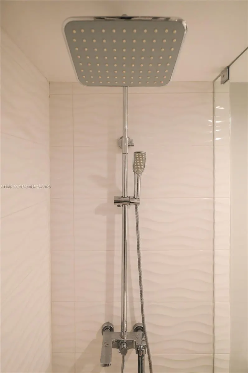 401 SE 3rd St, #403
