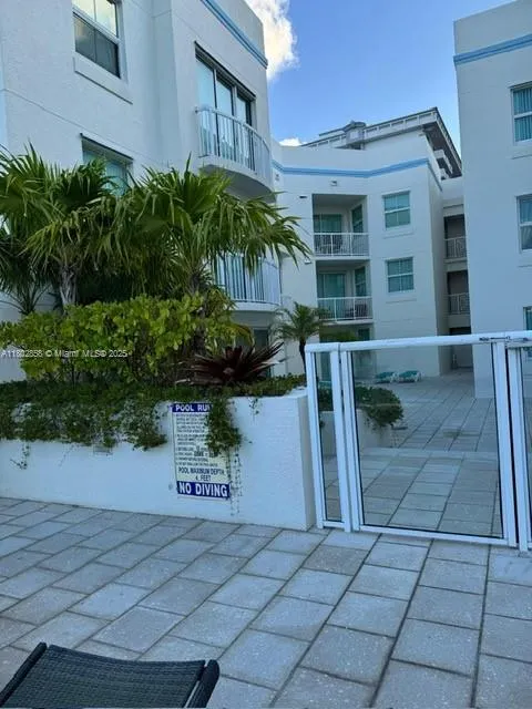 9172 Collins Ave, #12