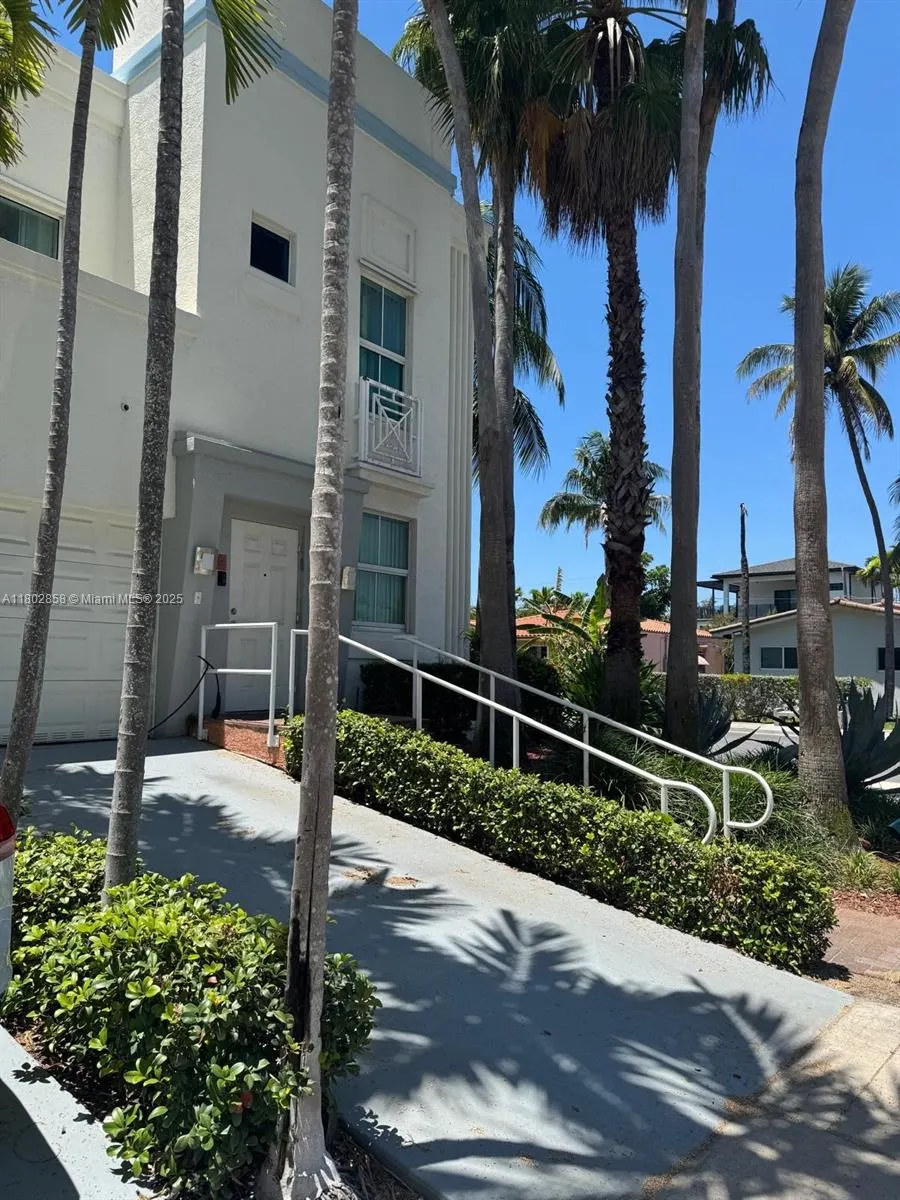 9172 Collins Ave, #12