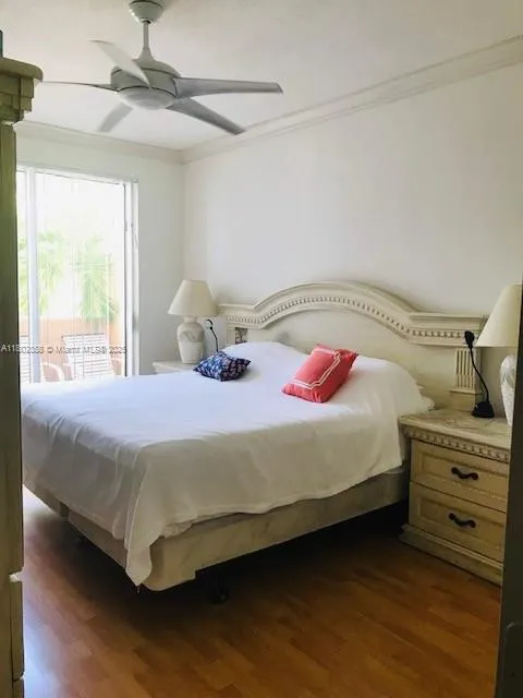 9172 Collins Ave, #12