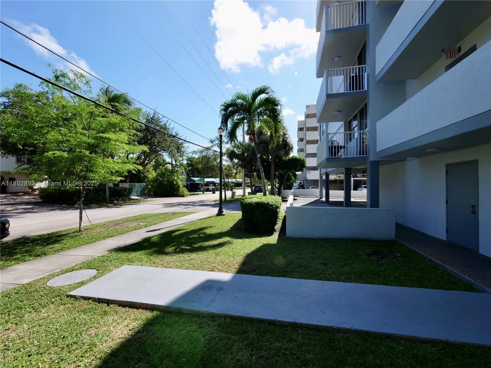 16518 NE 26th Ave, #305