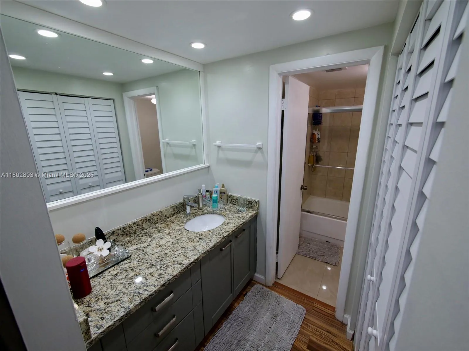 16518 NE 26th Ave, #305