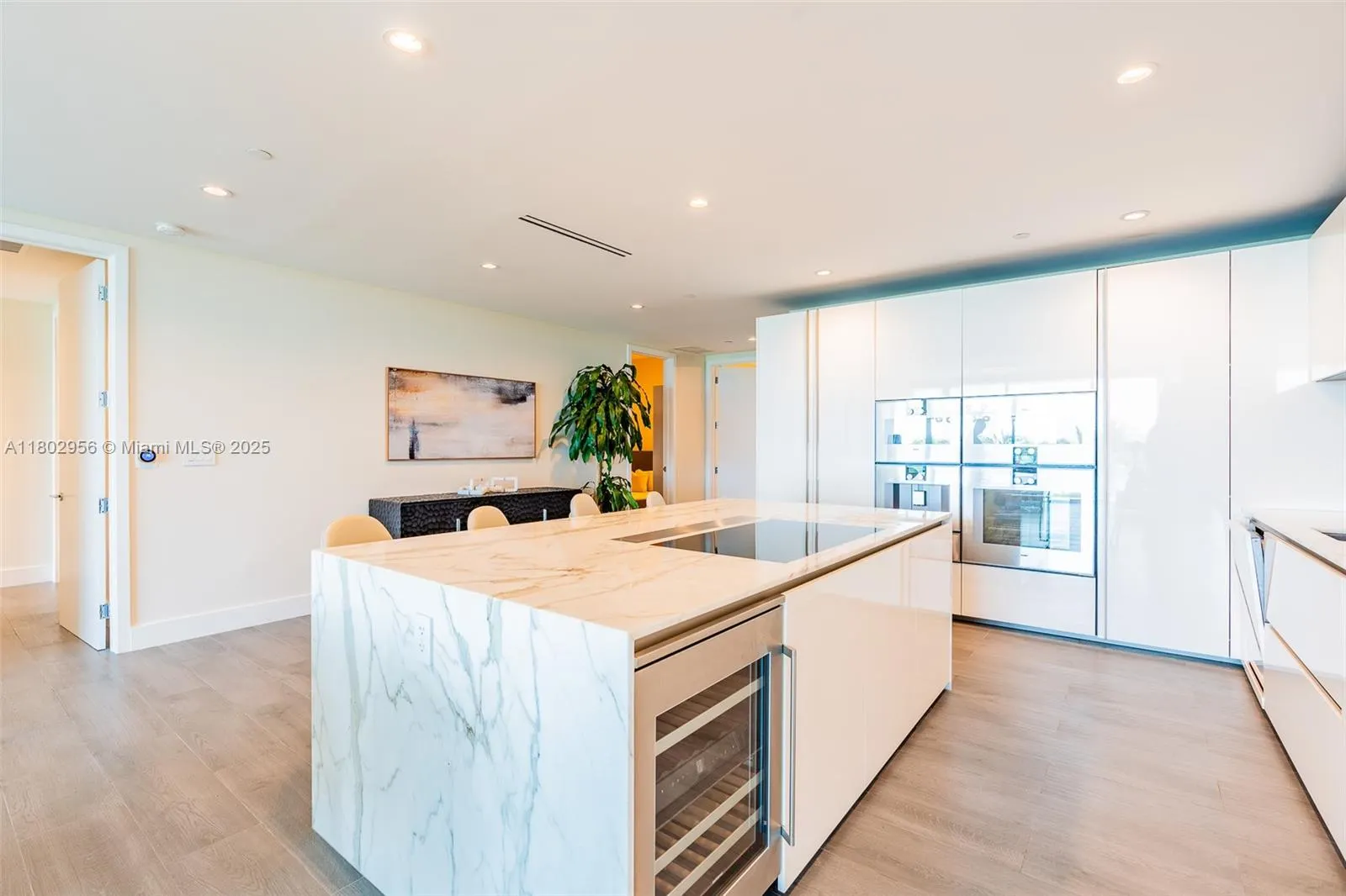 10203 Collins Ave, #302