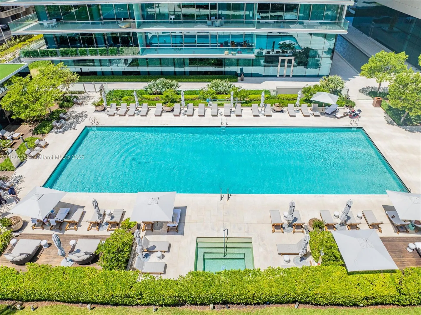 10203 Collins Ave, #302
