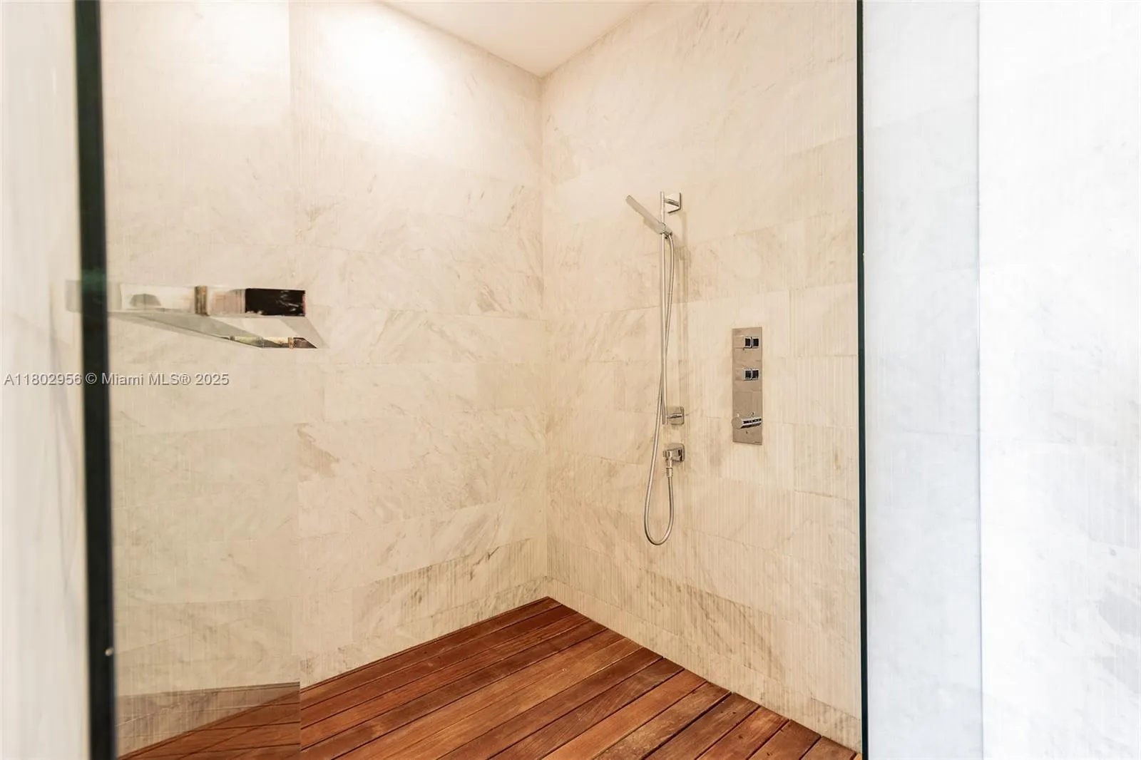 10203 Collins Ave, #302