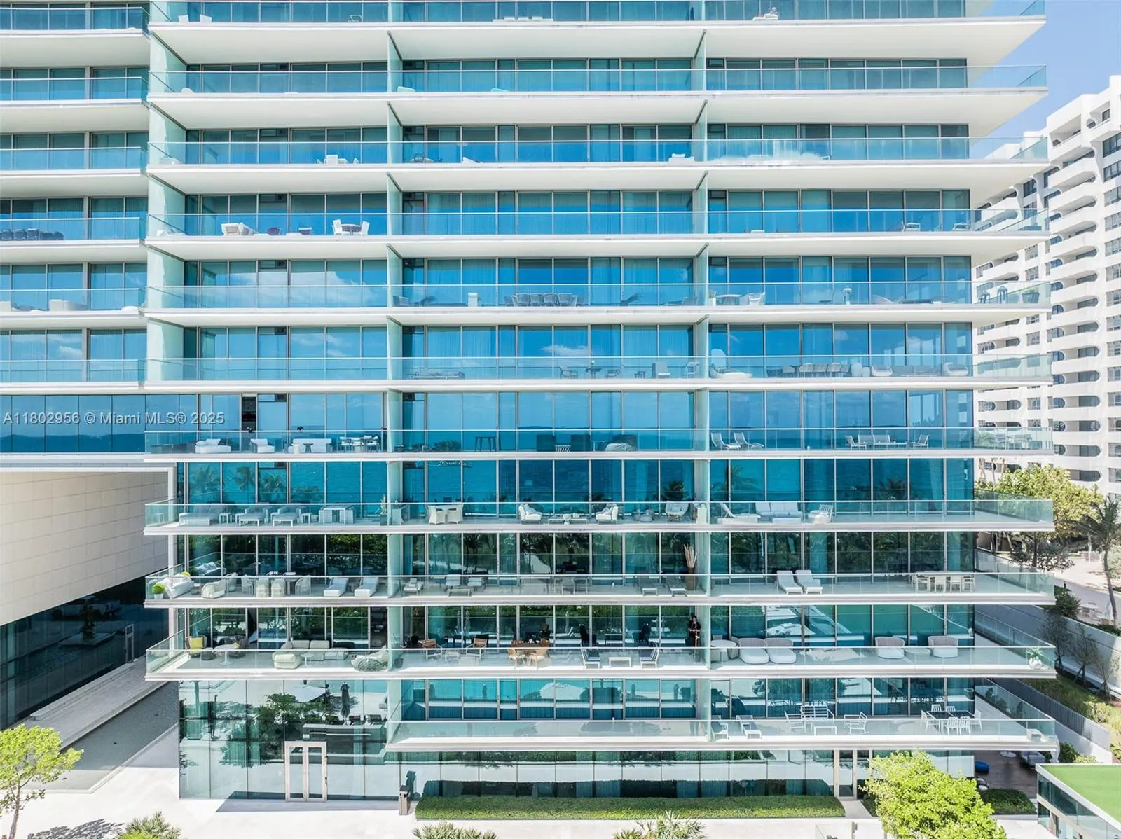 10203 Collins Ave, #302
