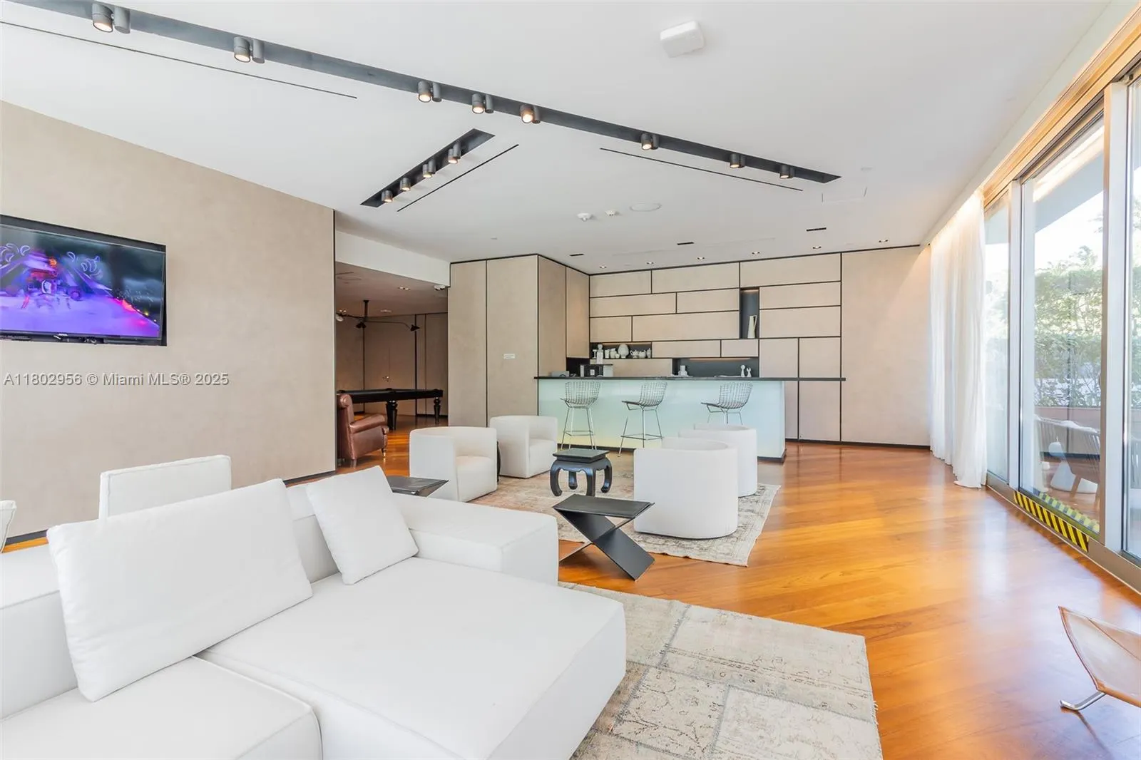 10203 Collins Ave, #302