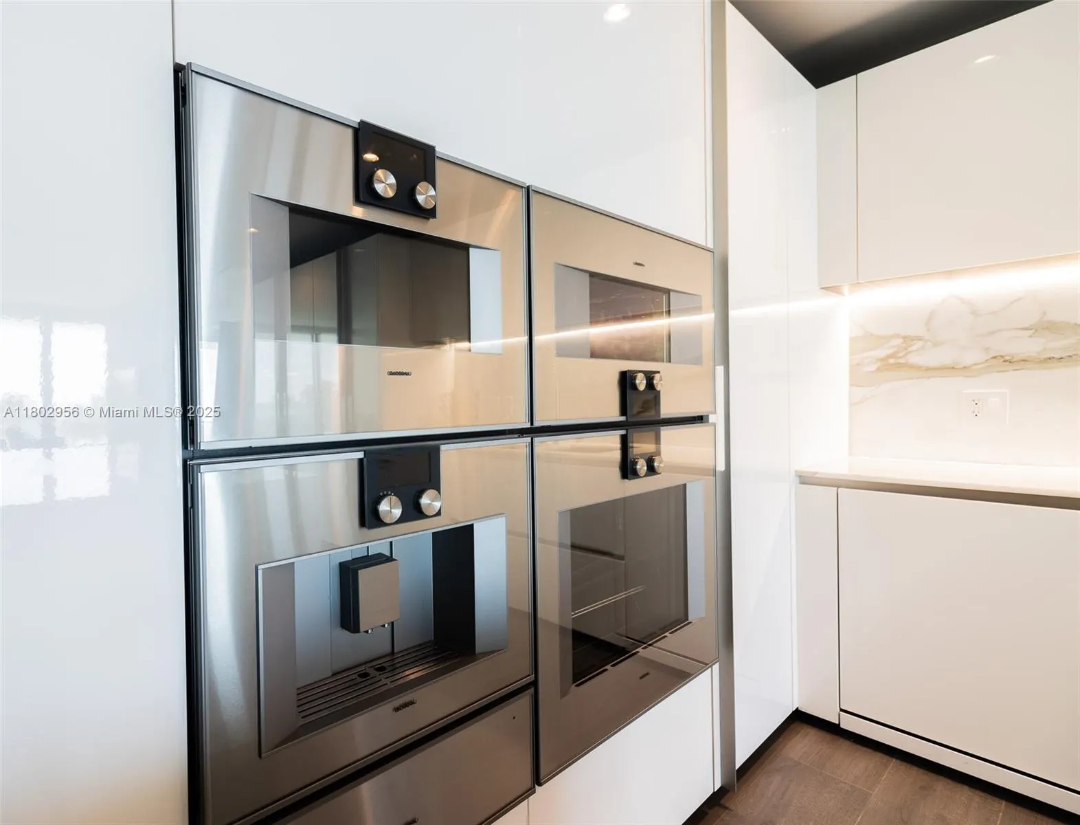 10203 Collins Ave, #302
