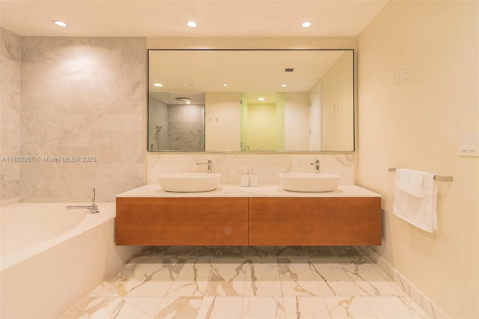 10203 Collins Ave, #302