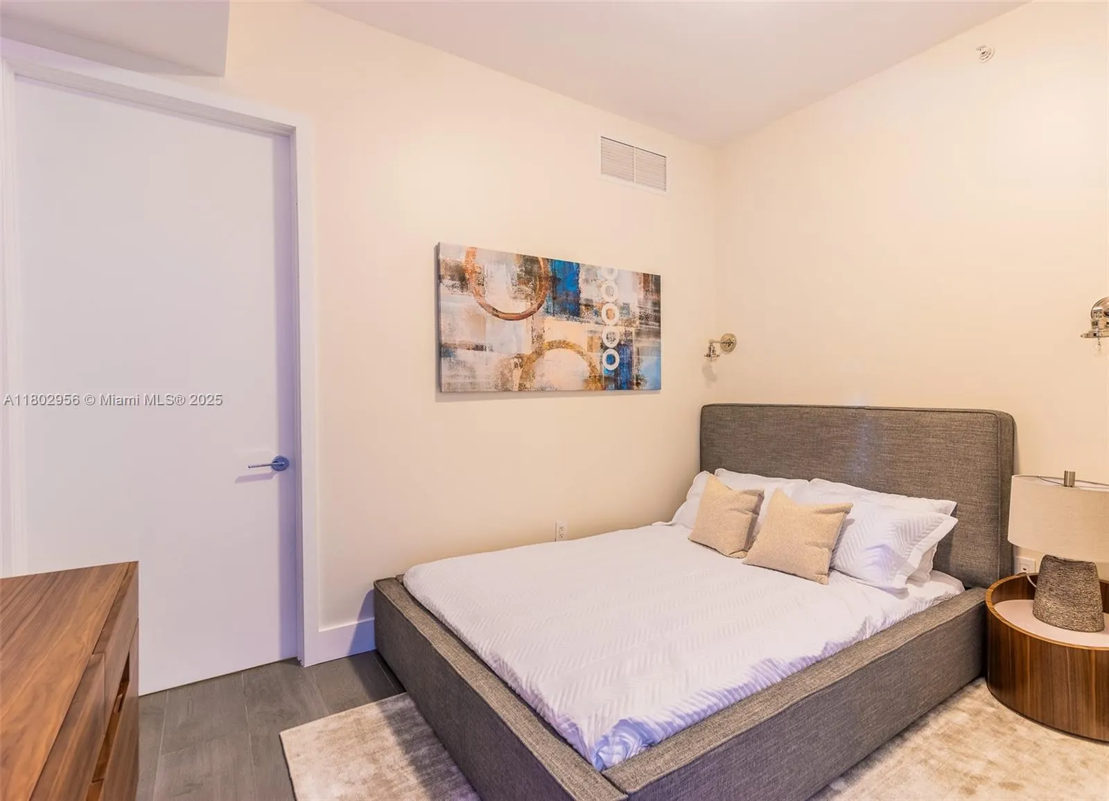 10203 Collins Ave, #302
