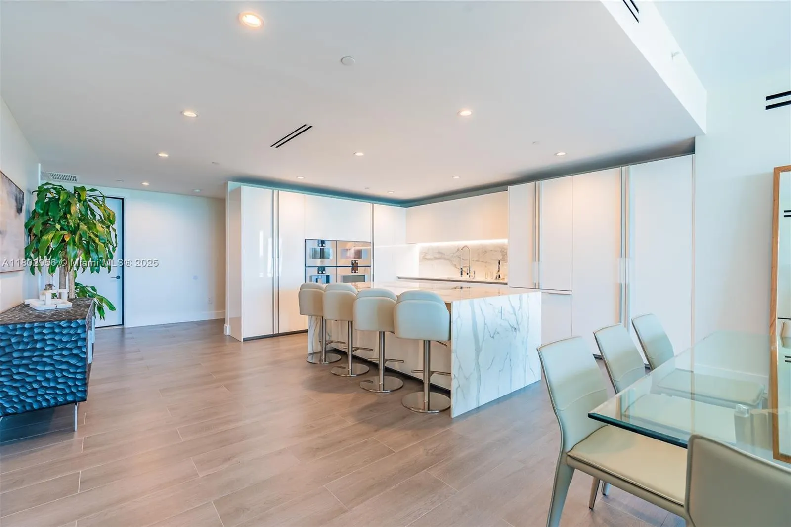 10203 Collins Ave, #302