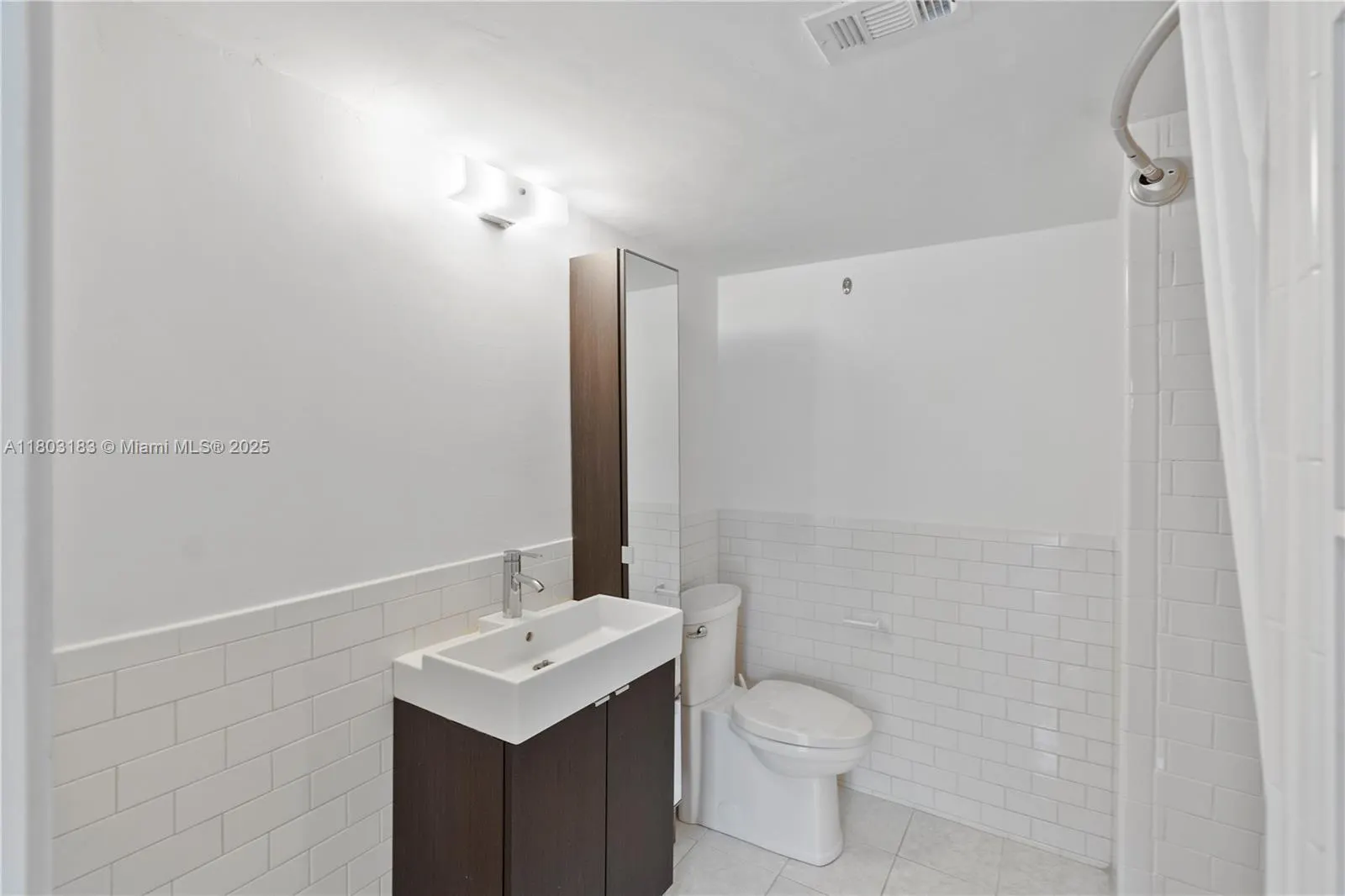6886 N Kendall Dr, #D207