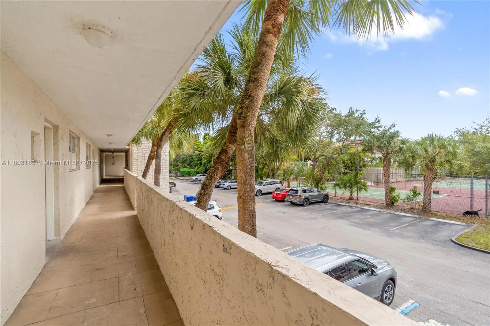 6886 N Kendall Dr, #D207