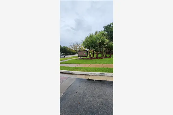 12305 NW 11th Ct