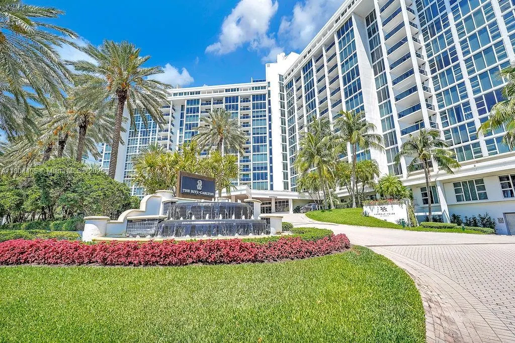 10275 Collins Ave, #1506