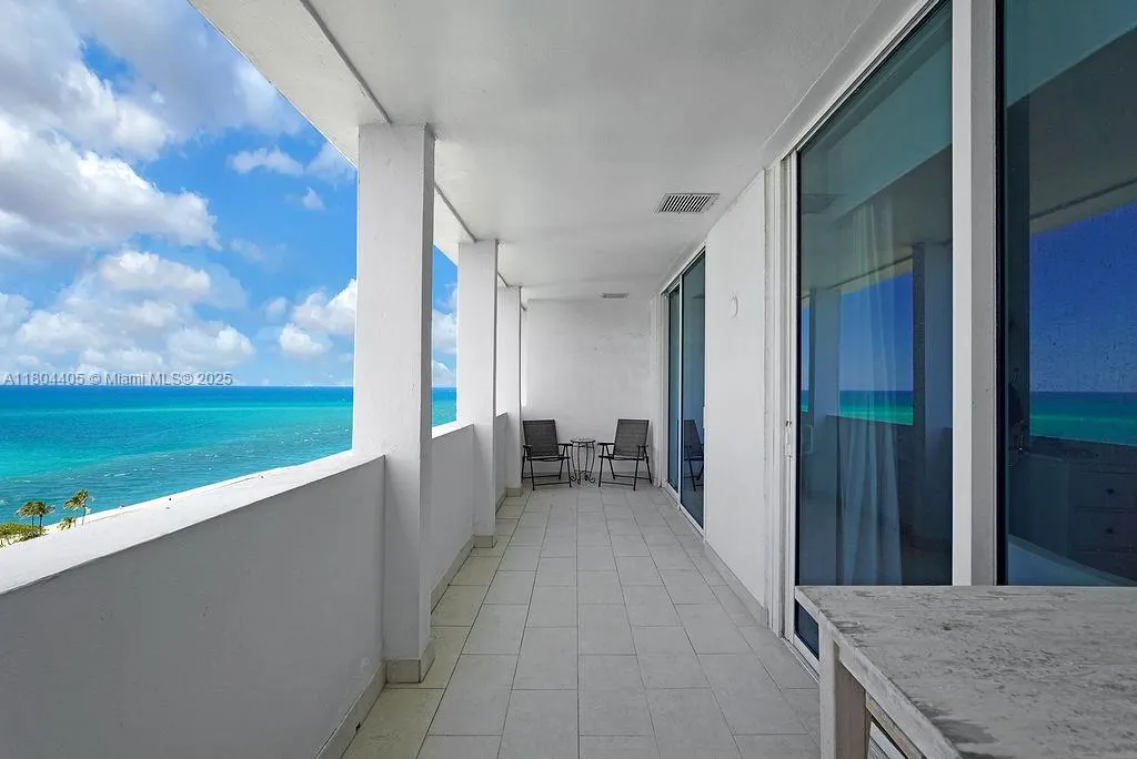 10275 Collins Ave, #1506