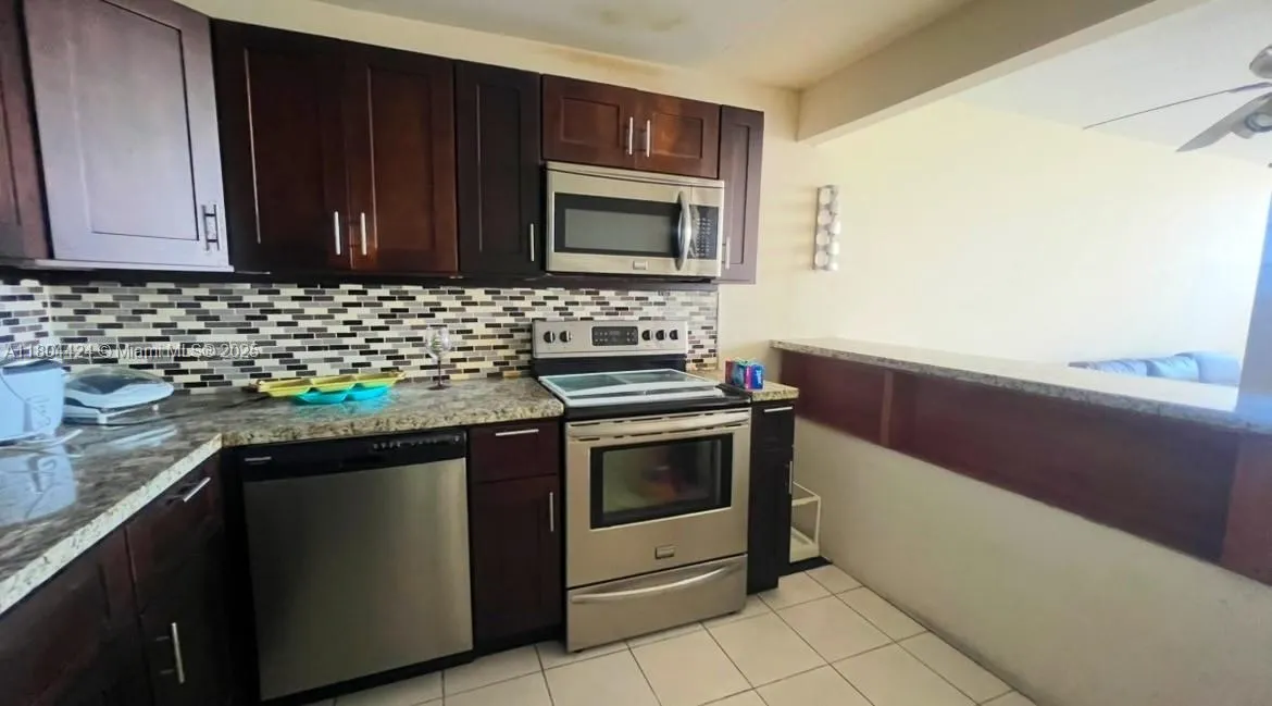 2025 NE 164th St, #506