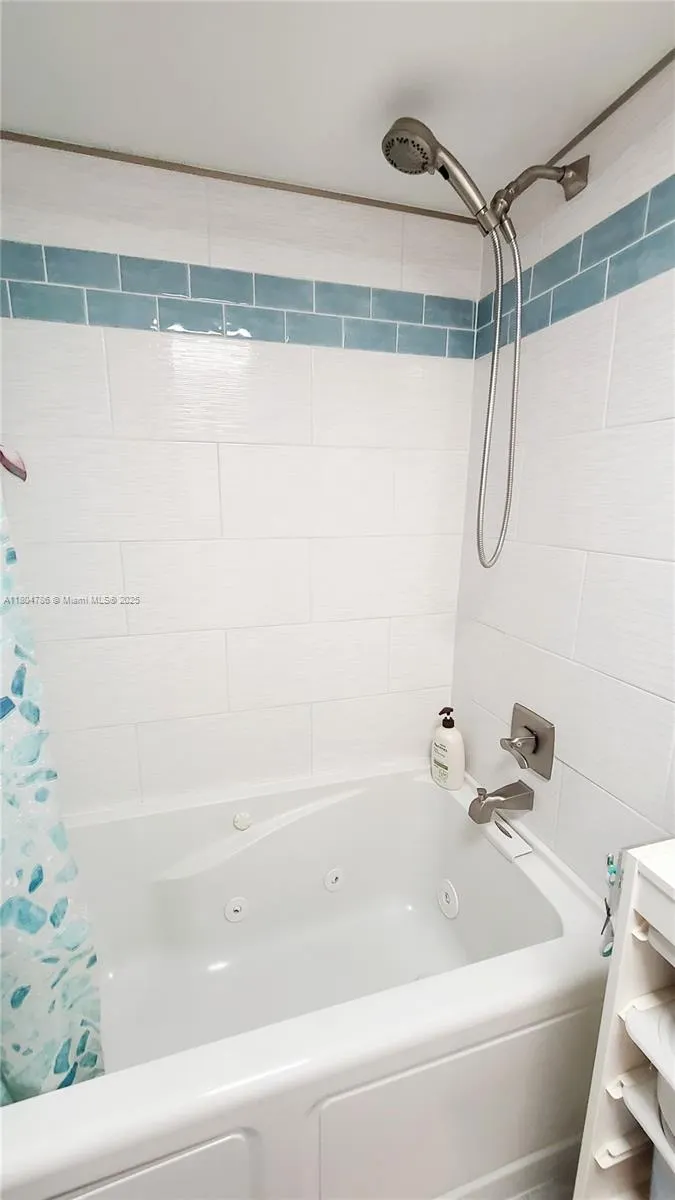 16565 NE 26th Ave, #2B