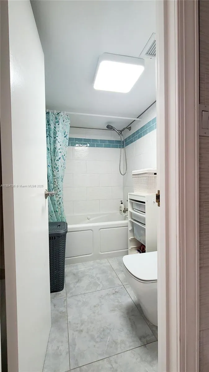 16565 NE 26th Ave, #2B