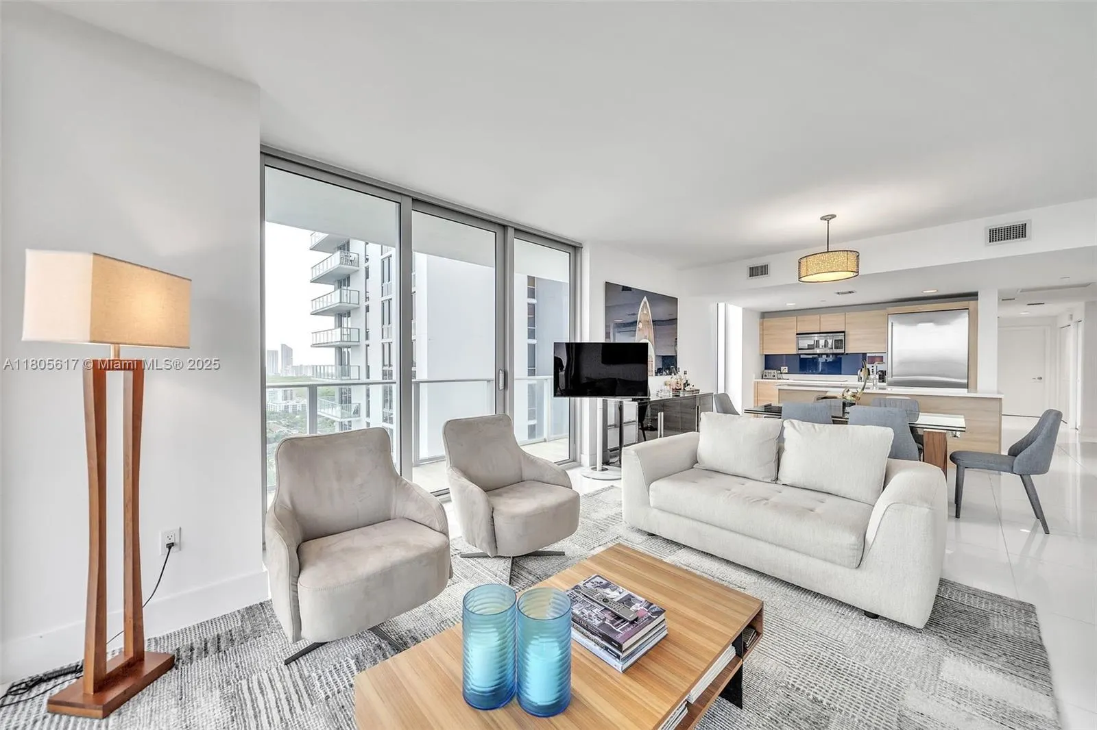 16385 Biscayne Blvd, #2707