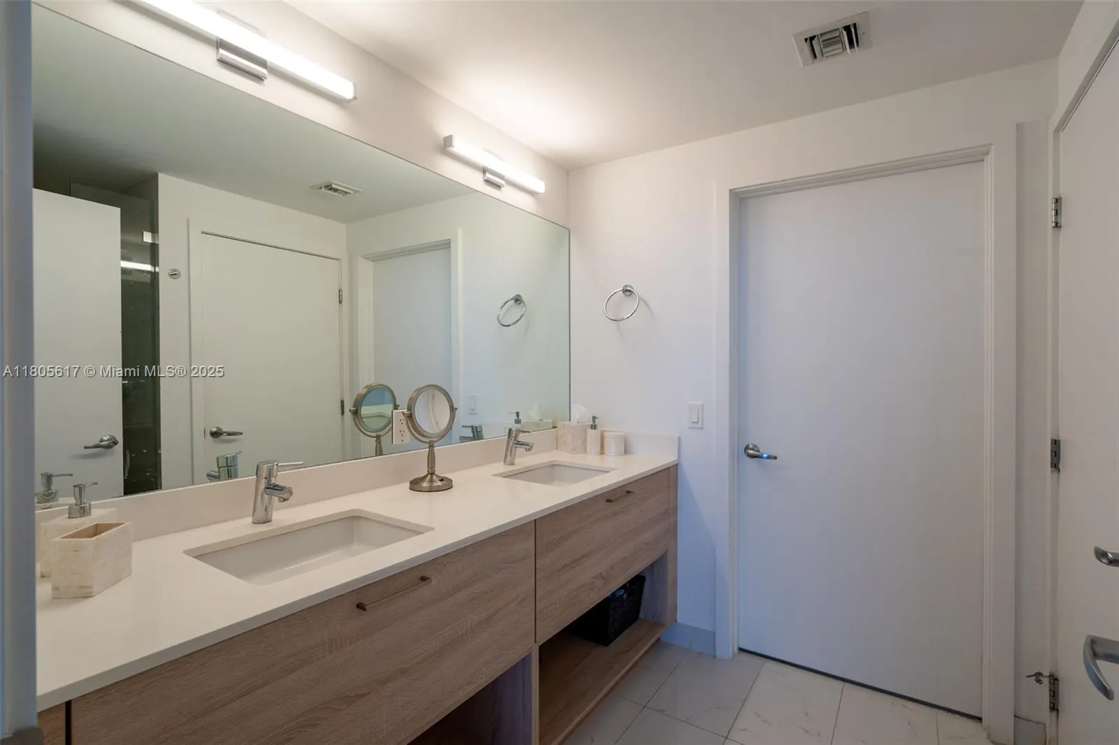 16385 Biscayne Blvd, #2707