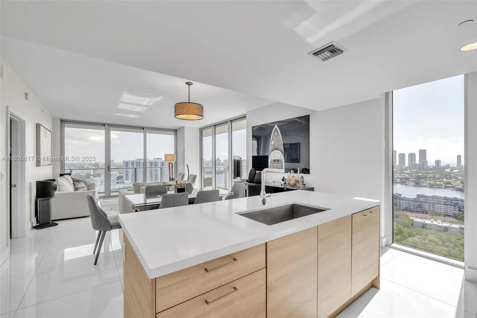 16385 Biscayne Blvd, #2707