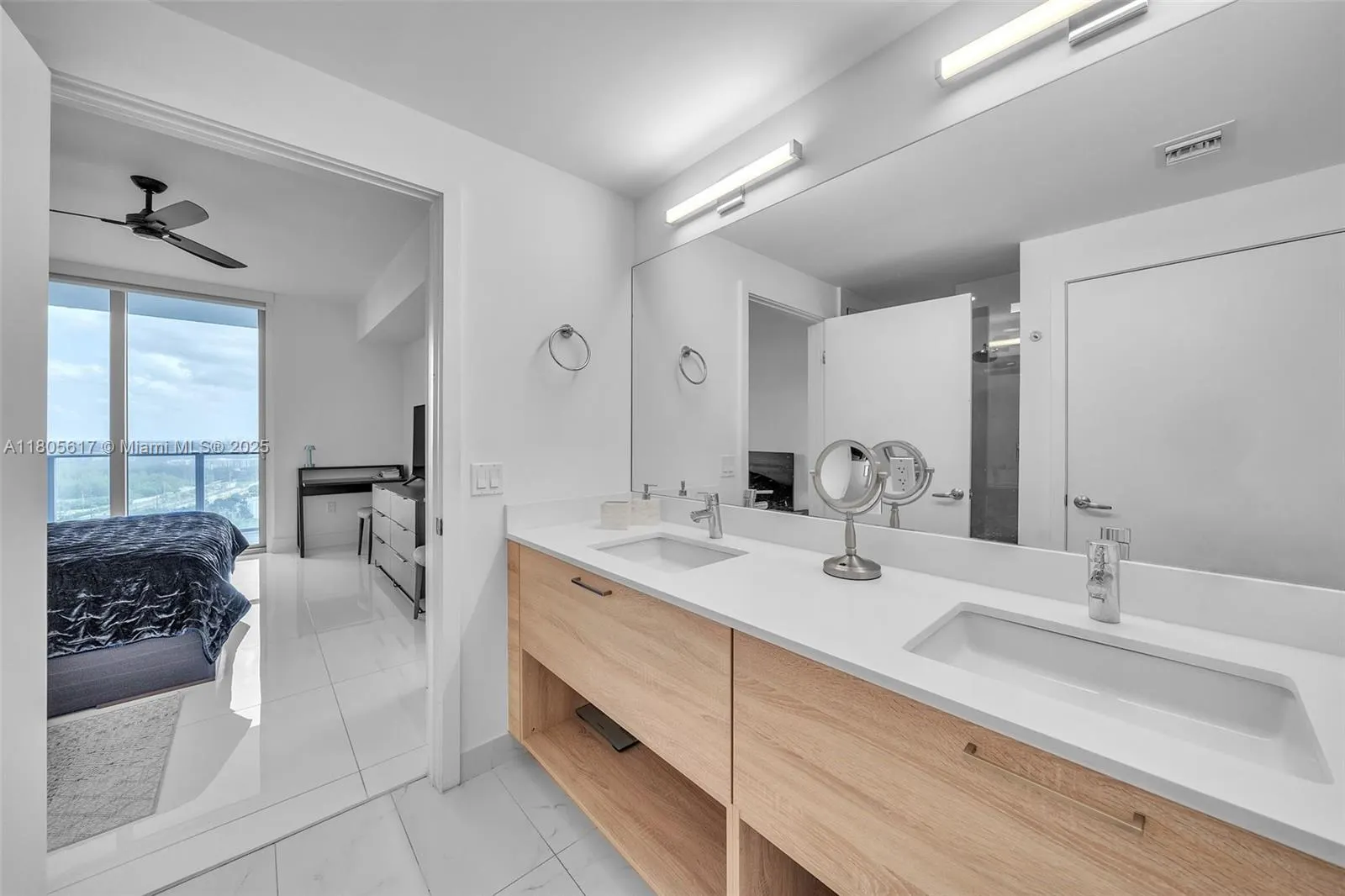 16385 Biscayne Blvd, #2707