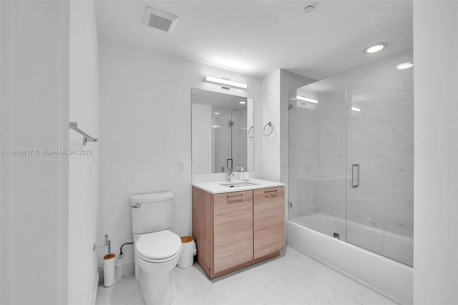 16385 Biscayne Blvd, #2707