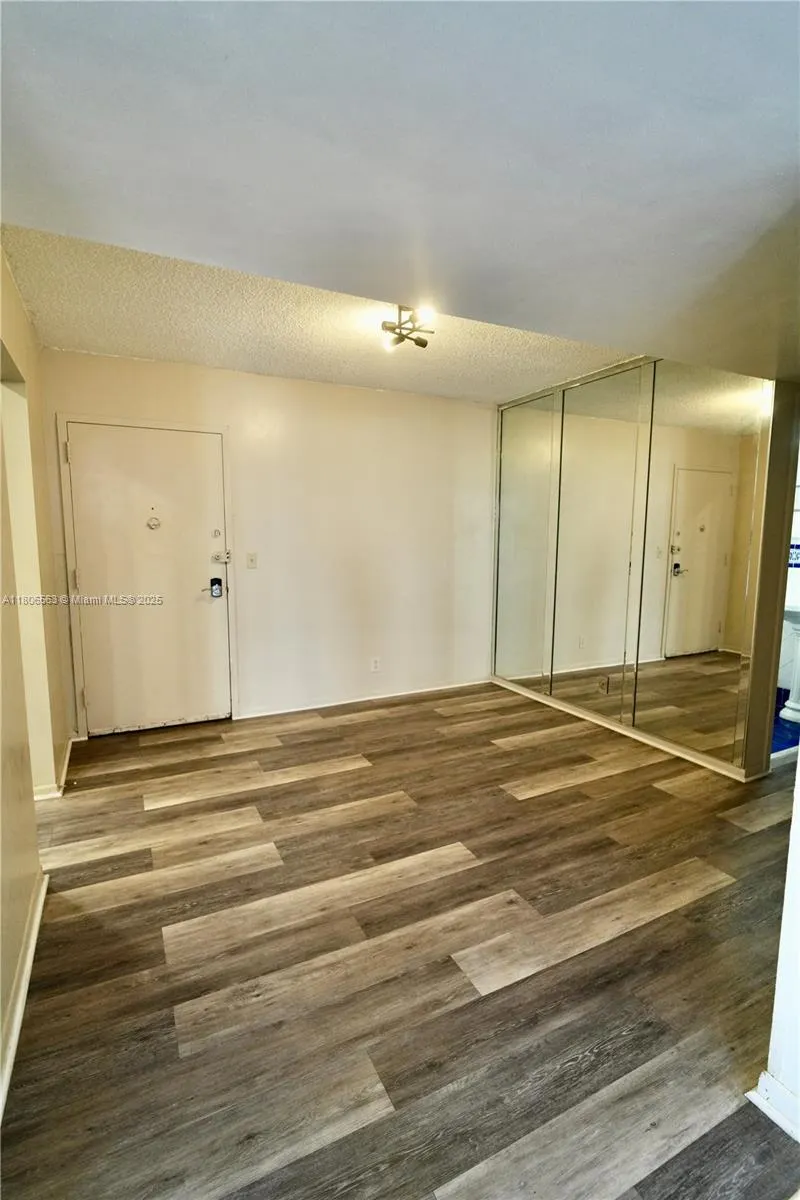 2821 NE N 163RD ST, #Apt 4X