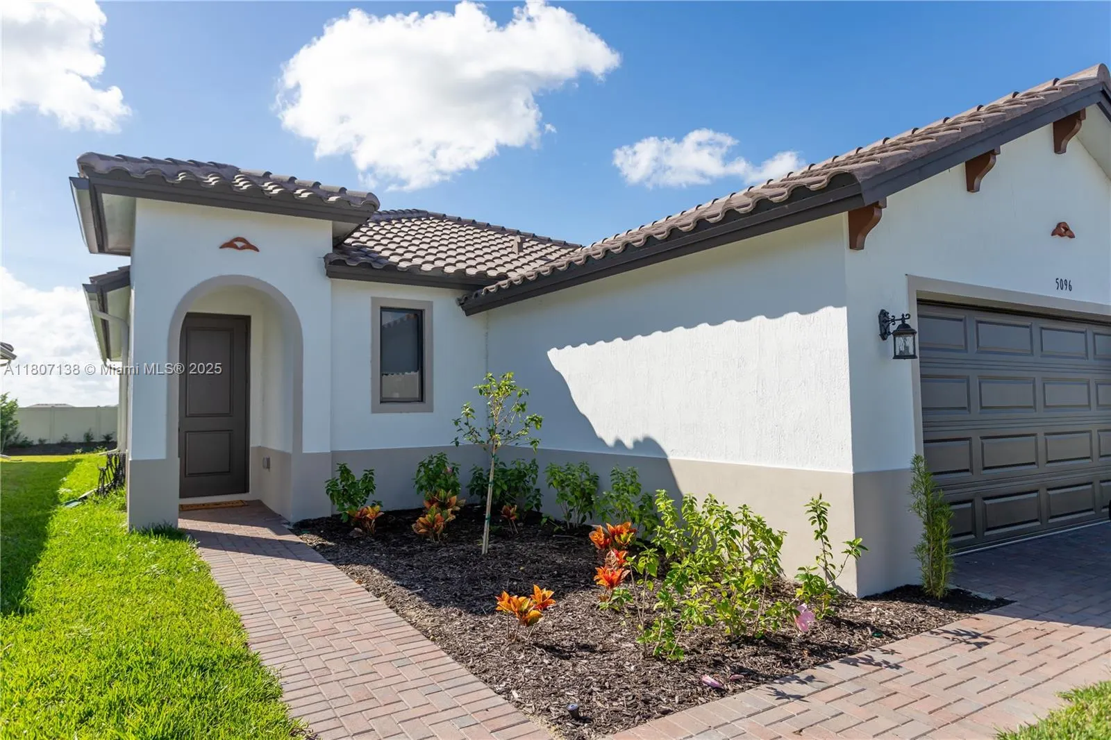 5096 NEVOLA AVE