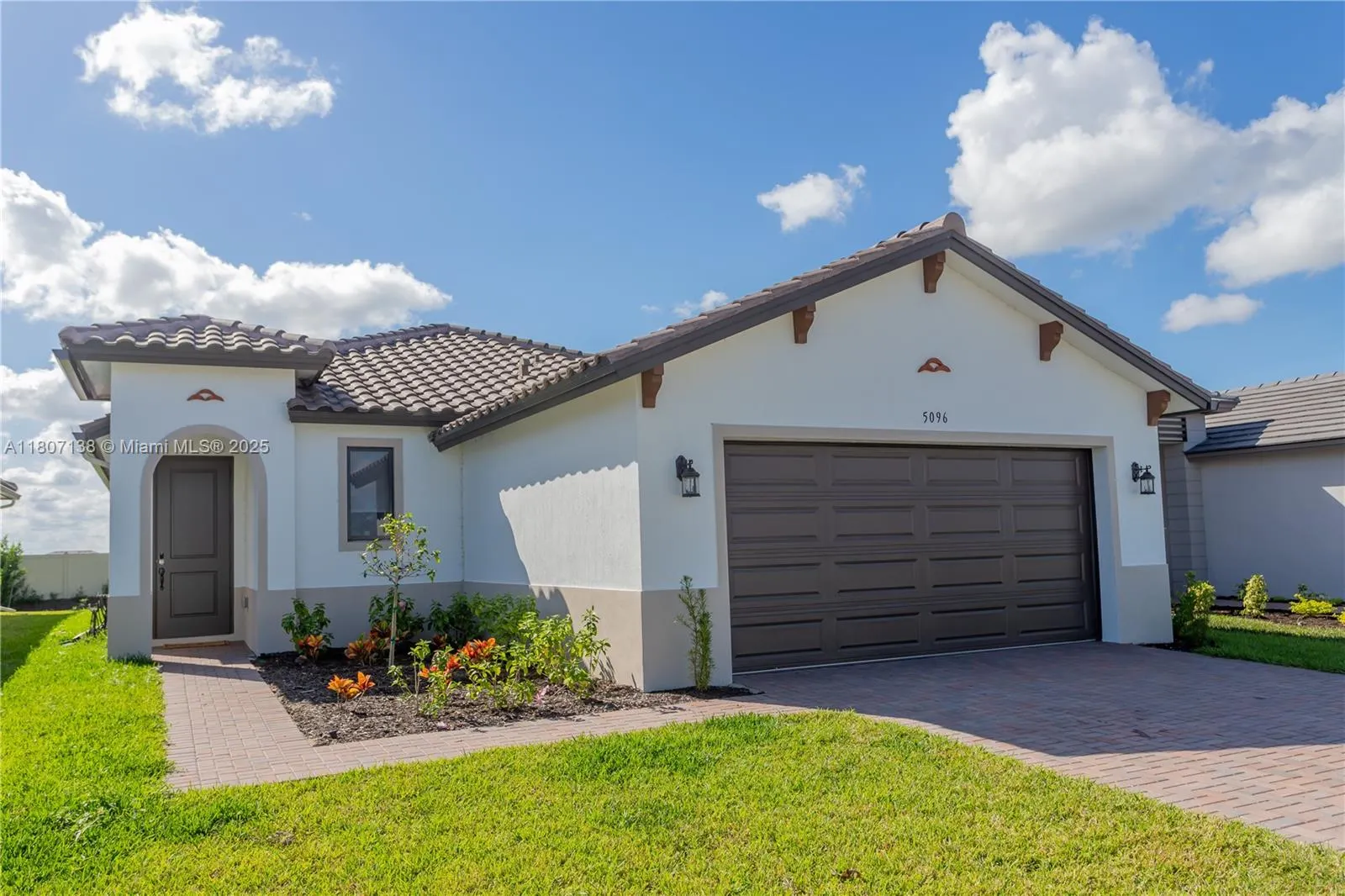 5096 NEVOLA AVE