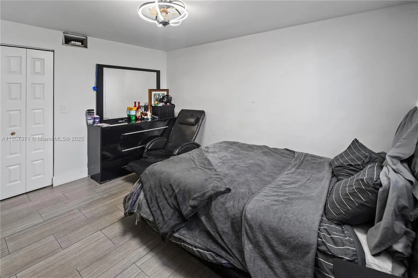 141 SE 3rd Ave, #101