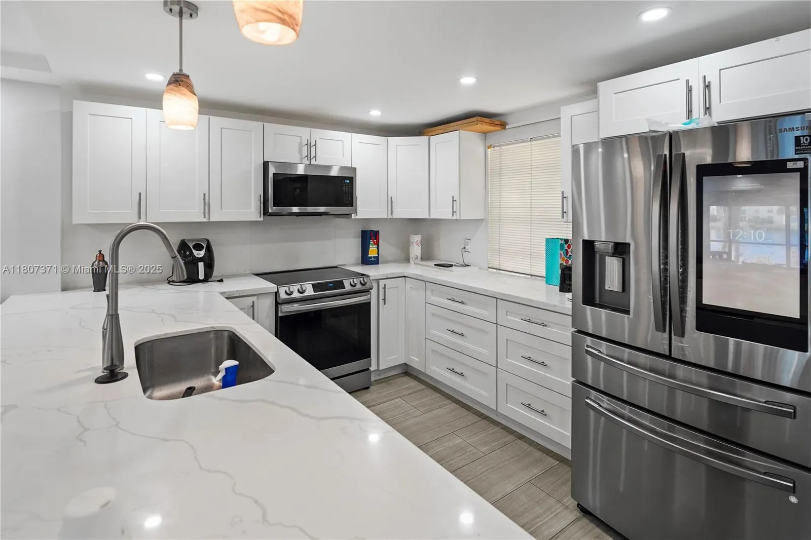 141 SE 3rd Ave, #101
