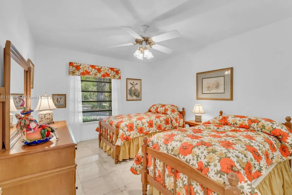 5990 SW 135th Ter