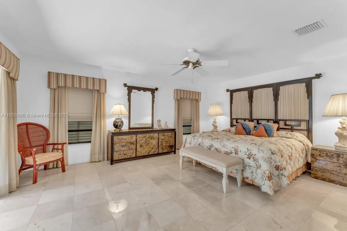 5990 SW 135th Ter
