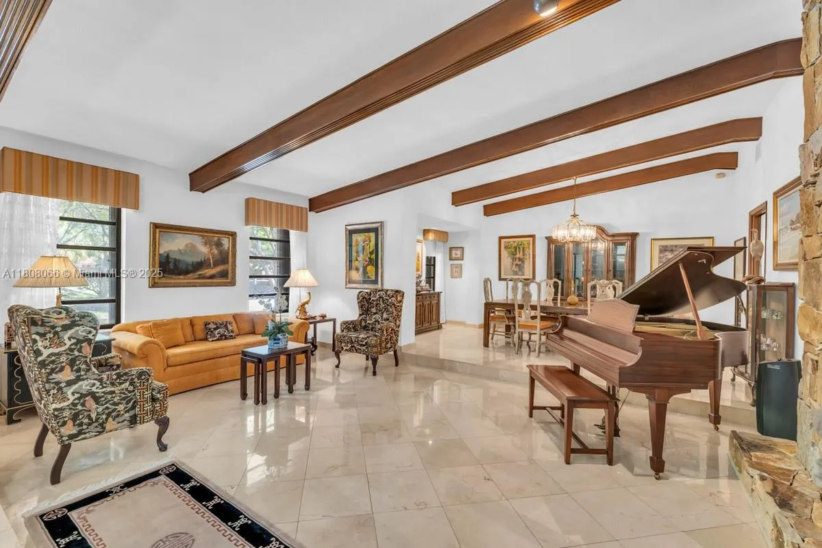 5990 SW 135th Ter
