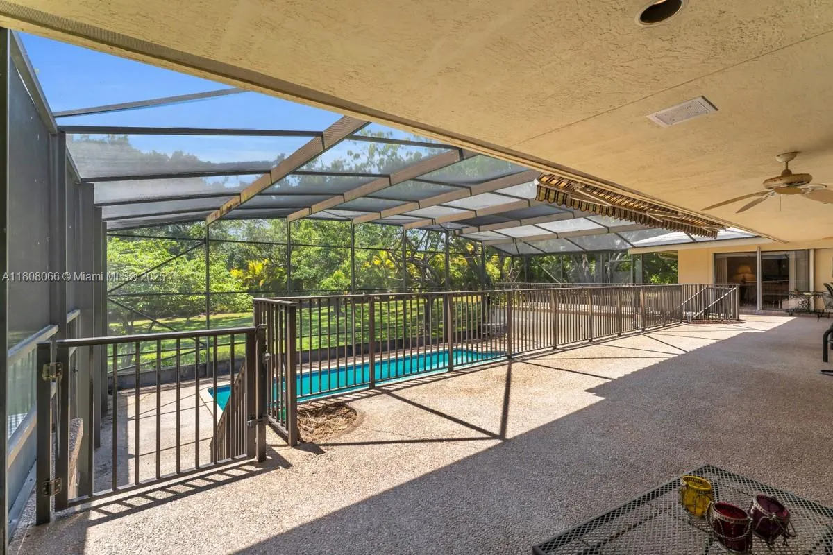 5990 SW 135th Ter