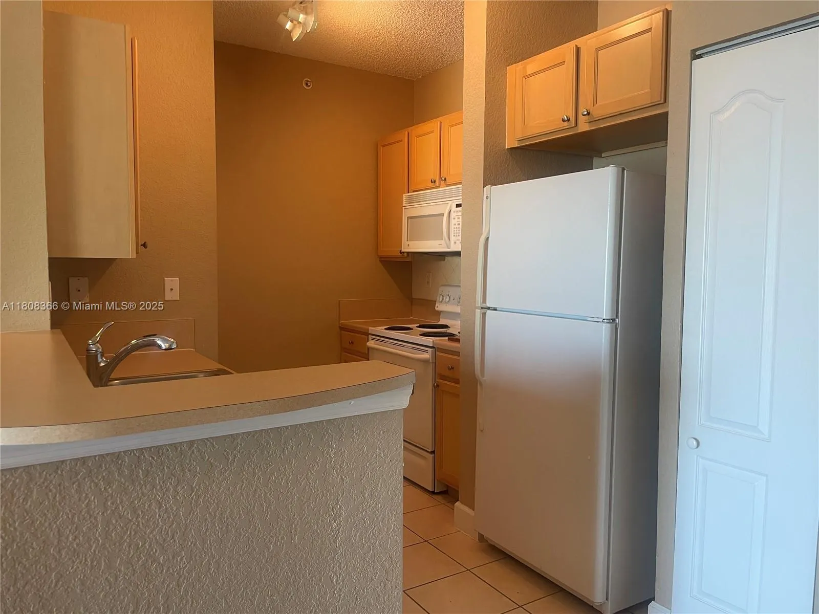 6001 SW 70th St, #535