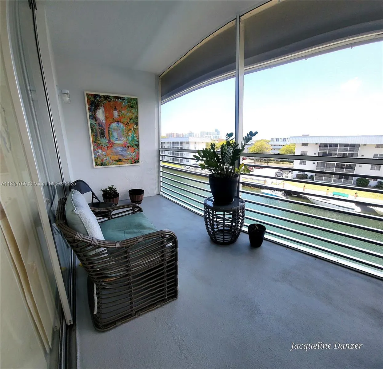 3600 NE 170th St, #404