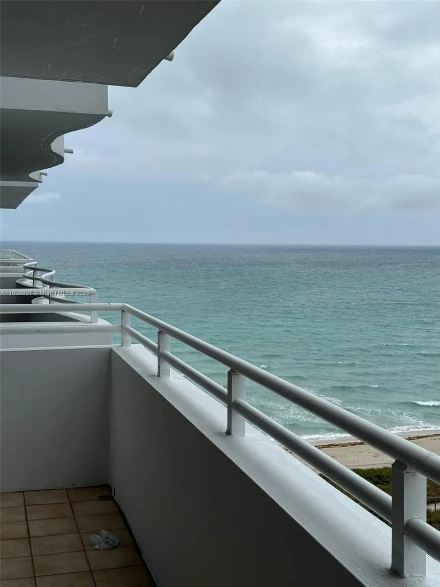 8911 Collins Ave, #1103
