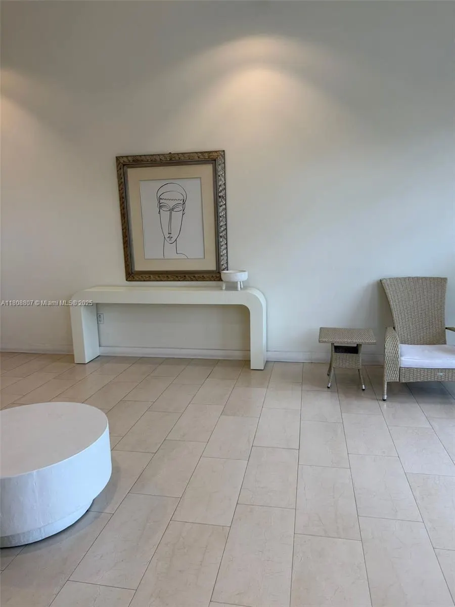 8911 Collins Ave, #1103
