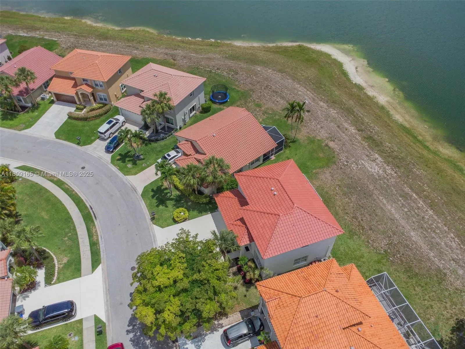 10728 Oak Lake Way