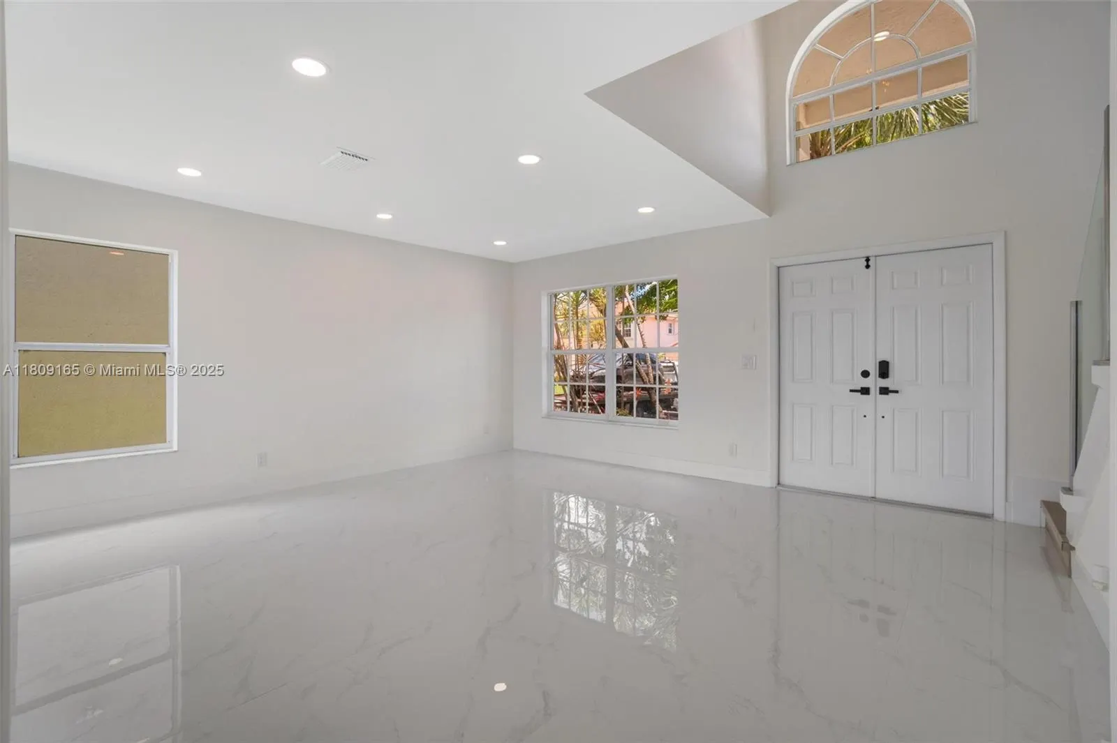 10728 Oak Lake Way