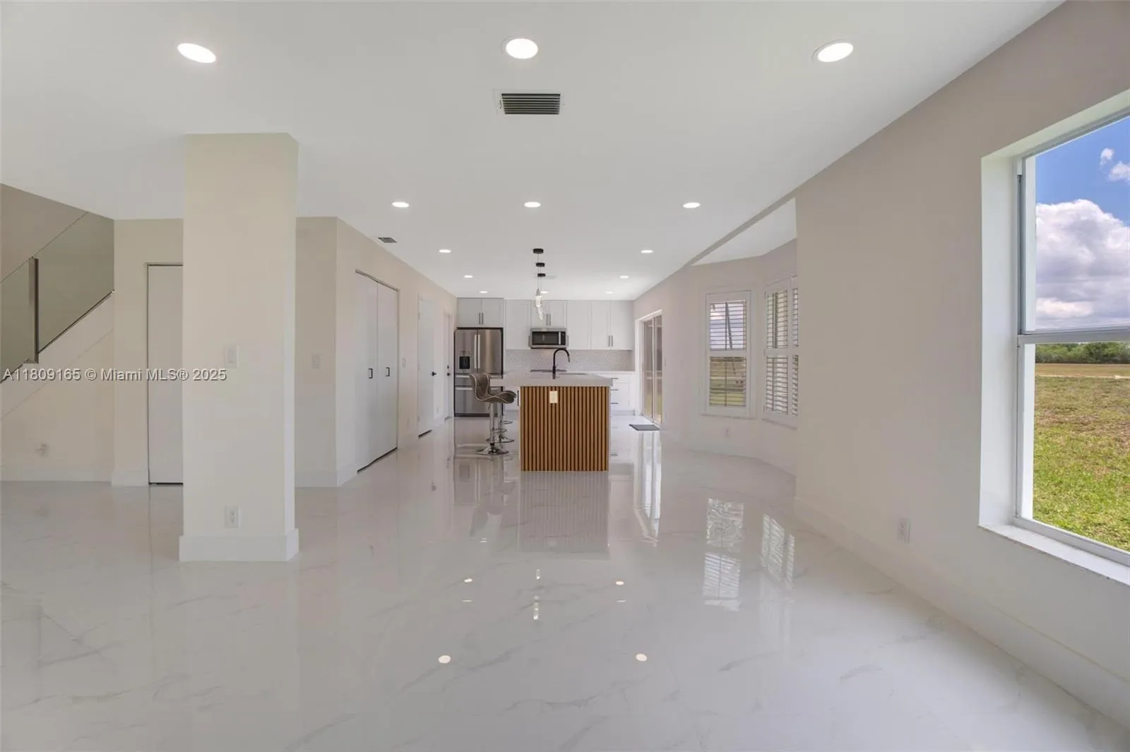 10728 Oak Lake Way