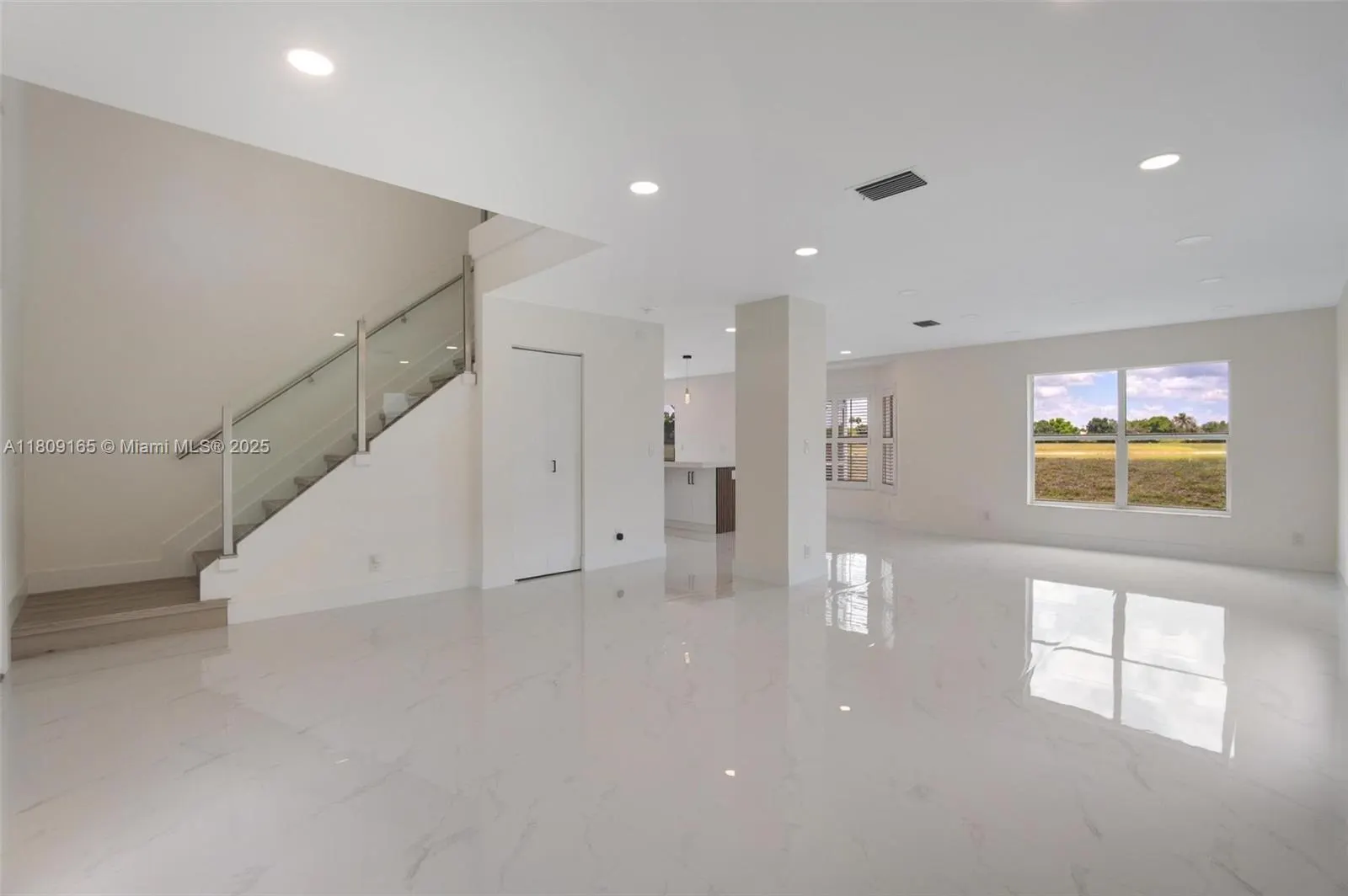 10728 Oak Lake Way