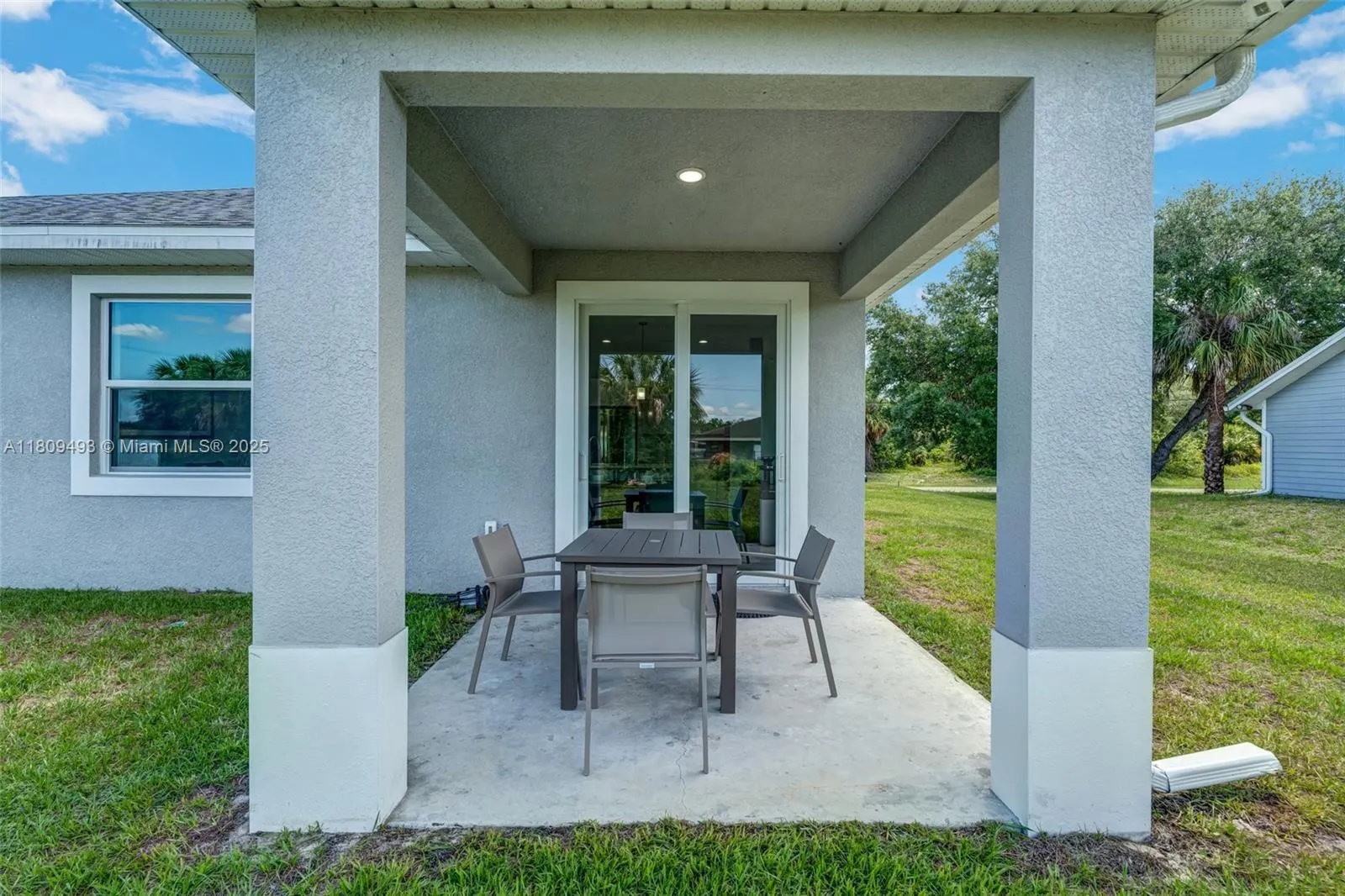 6007 KUMQUAT CIR