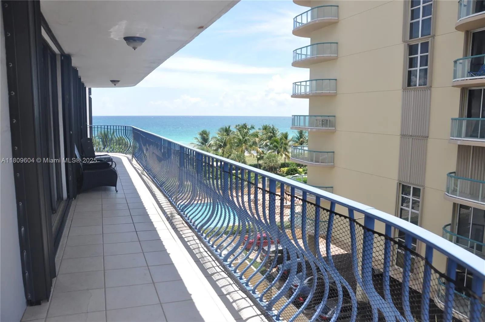 8877 Collins Ave, #507